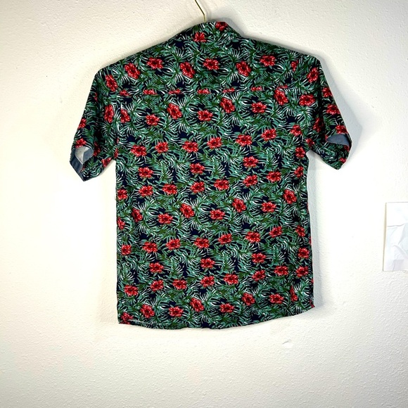 Craft + Flow Voyage Boys M 10/12 Hawaiian Aloha Shirt Floral Button-Up Summer - Picture 4 of 6